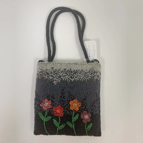 Cute Lady Black Flower Satchels - Picture 2 of 4